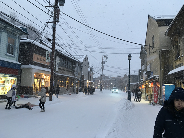 RakuRaku Baggage Storage,นัมบะ,ที่เก็บสัมภาระที่นัมบะ,บริการรับฝากสัมภาระที่นัมบะ,โอซาก้า นิฮอนบาชิ,ที่เก็บสัมภาระที่โอซาก้า นิฮงบาชิ,ที่เก็บสัมภาระ,ตู้เก็บเหรียญ,Namba coin locker,coin locker,coin locker,コインロッカー、黒門市場、RakuRaku Baggage Storage,